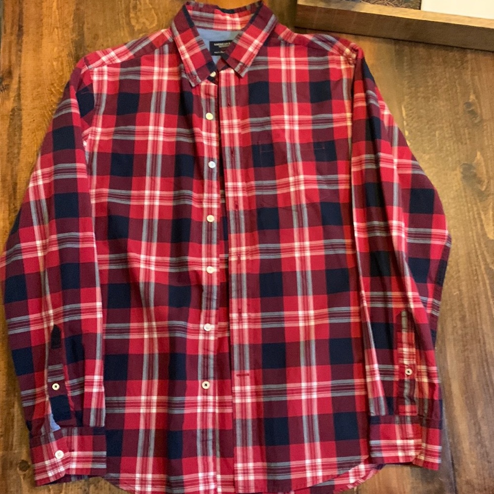 American Eagle shirt